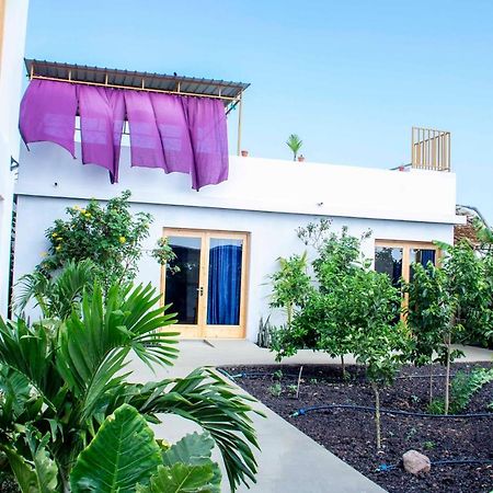 Pipi'S Guest House São Filipe Exteriör bild