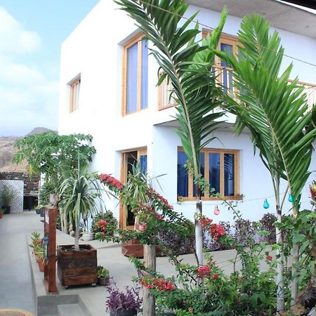 Pipi'S Guest House São Filipe Exteriör bild